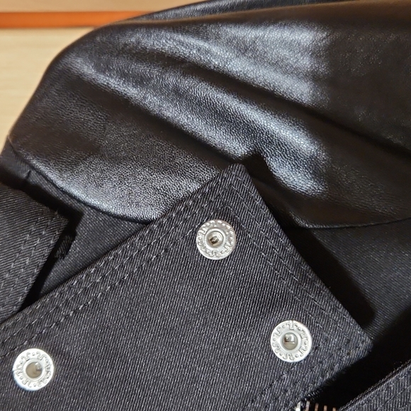 Bedo Jacket - Picture 2 of 8